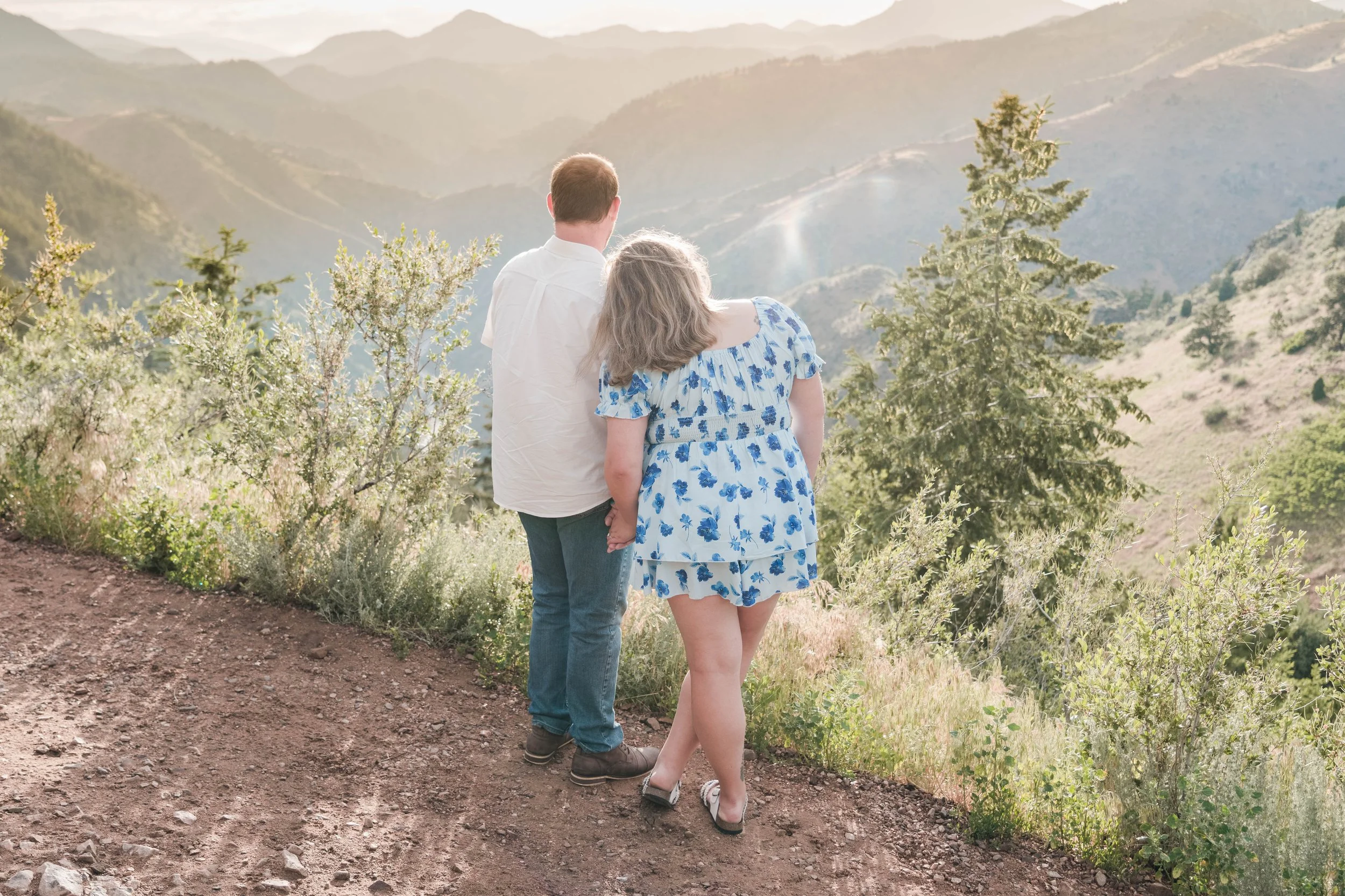 couples-photos-engagement-Golden-Colorado-mountains-golden-hour-12.jpg