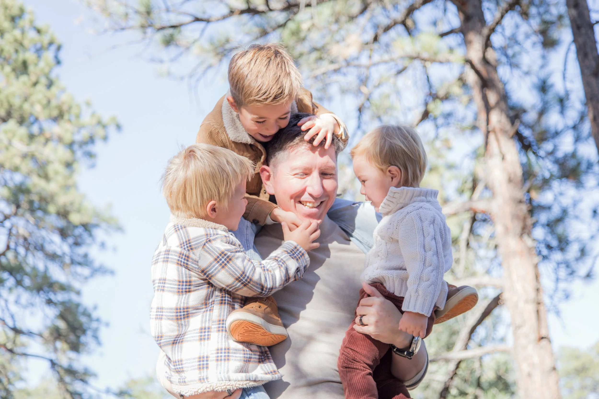 Denver Colorado Fall Family Photographer for Mini Sessions with Children Photos Easy Fast Fun Colorado Mountains Denver Foothills