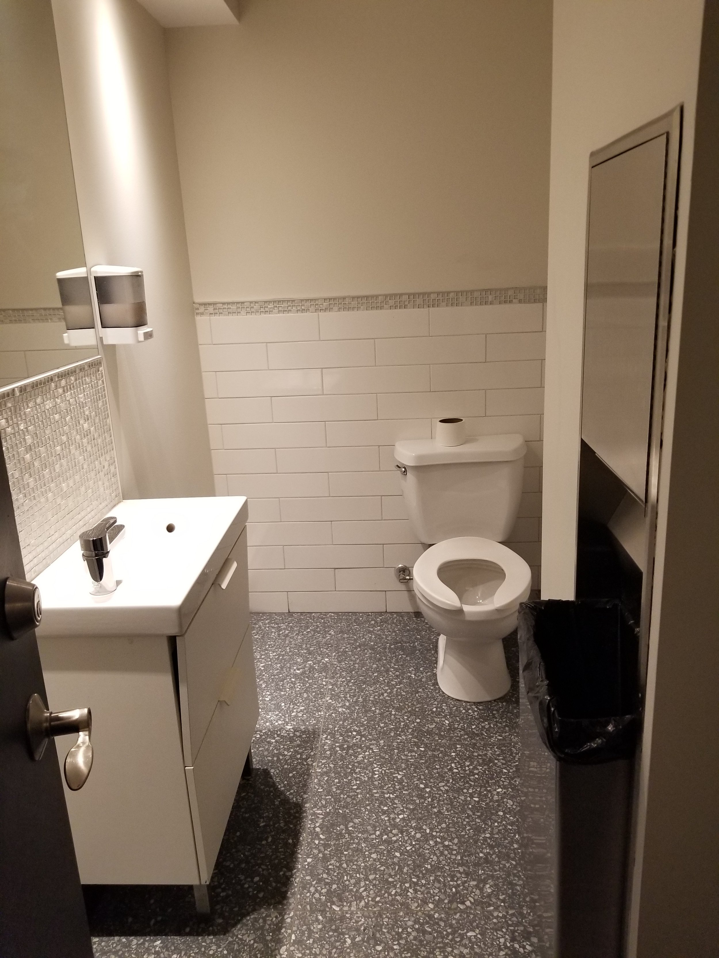 2nd floor bathroom May 19 2023.jpg