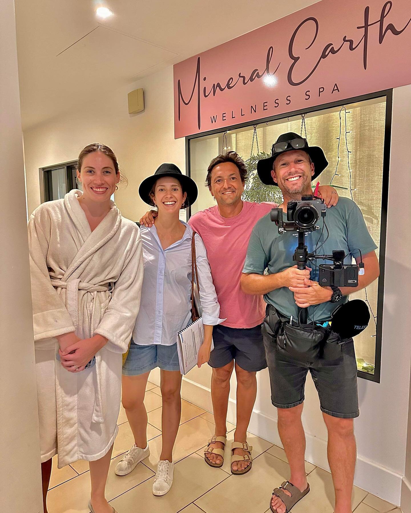 Look who we saw! The Channel 7 Weekender crew stopped into Mineral Earth whilst filming at Oaks Hervey Bay Resort and Spa this week. We&rsquo;ll be featuring on TV soon. Watch this space 👀 

Have you spotted the crew out and about? 

#theweekender #