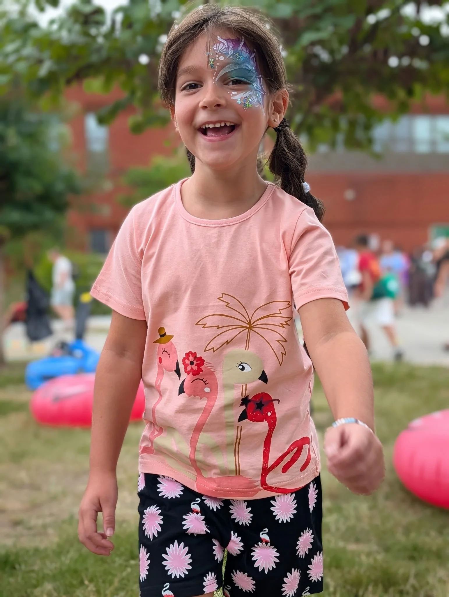 Thank you to mom and all around treasure @jcarr_photos  Jessica for these Flamingo Fest candids! 
With @getmoovinggames running activities, we all had a great time moving, laughing, giving high fives, and having an excellent Saturday afternoon. See y