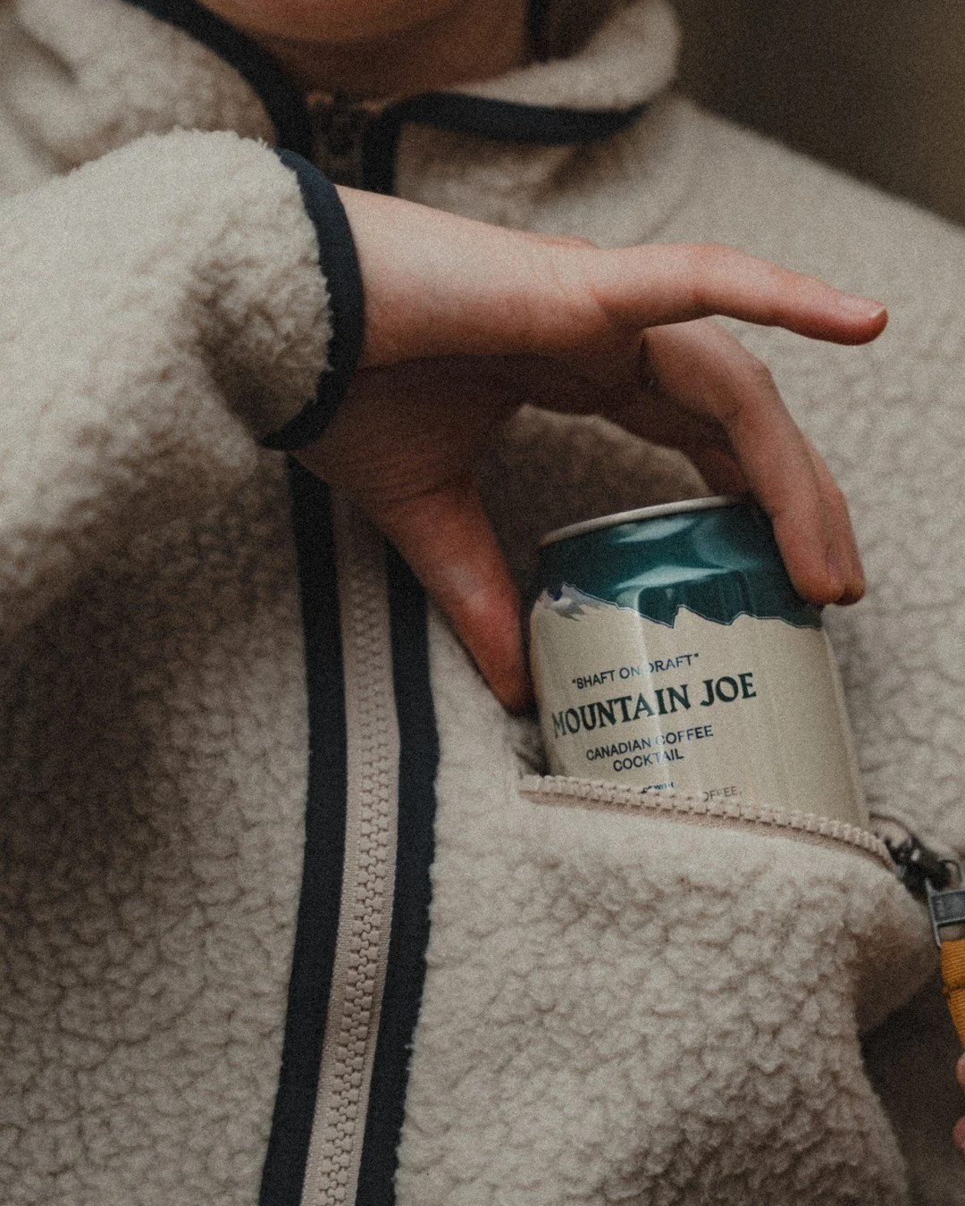 Is that a Joe in your pocket? ⁠
⁠
#joe #mountainjoe #banff #drinkmountainjoe #inyourpocket