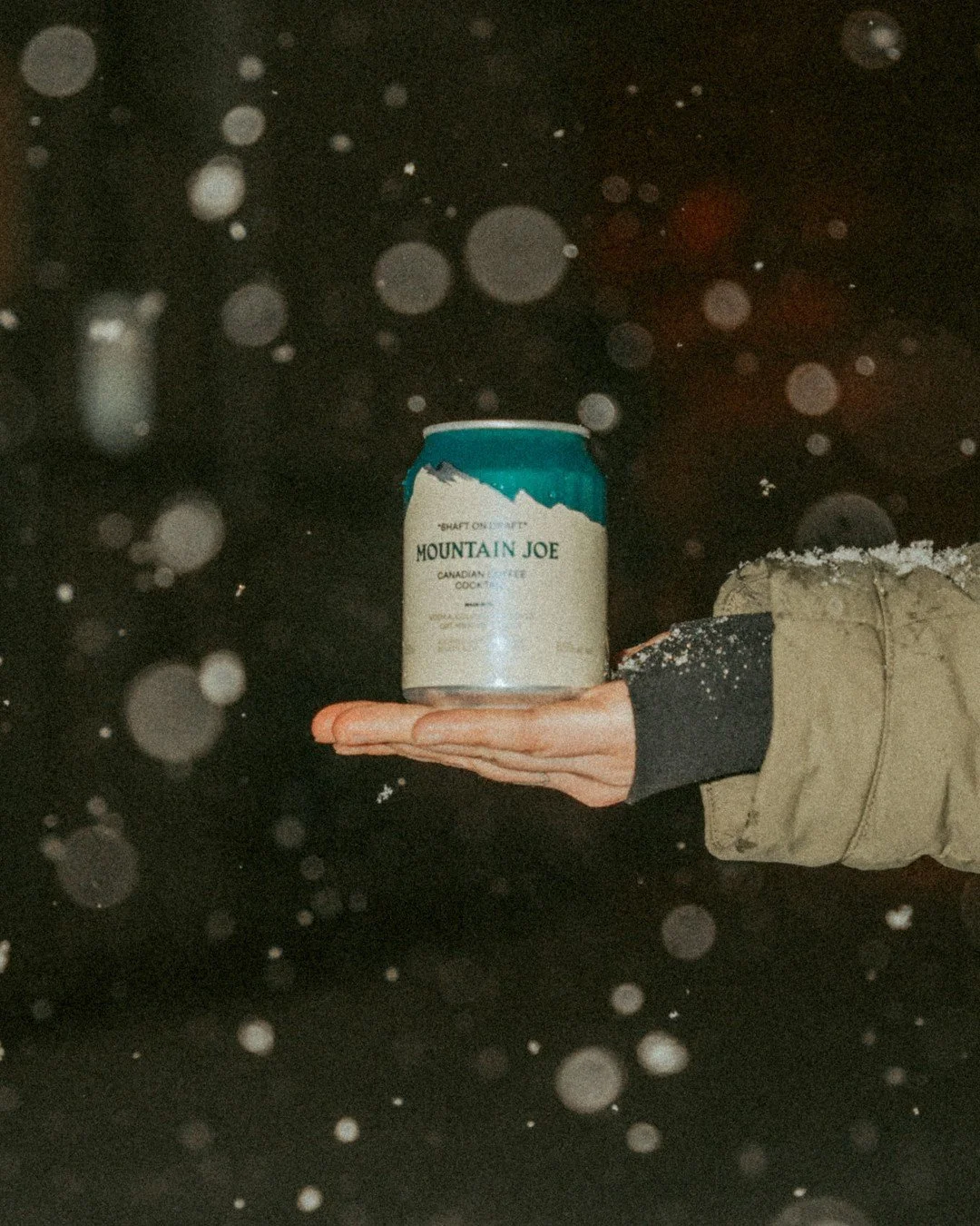 Winter wonderland companion since 2022 ❄️👋⁠
⁠
Grab a pack at your local Alberta, BC, and SK liquor stores.