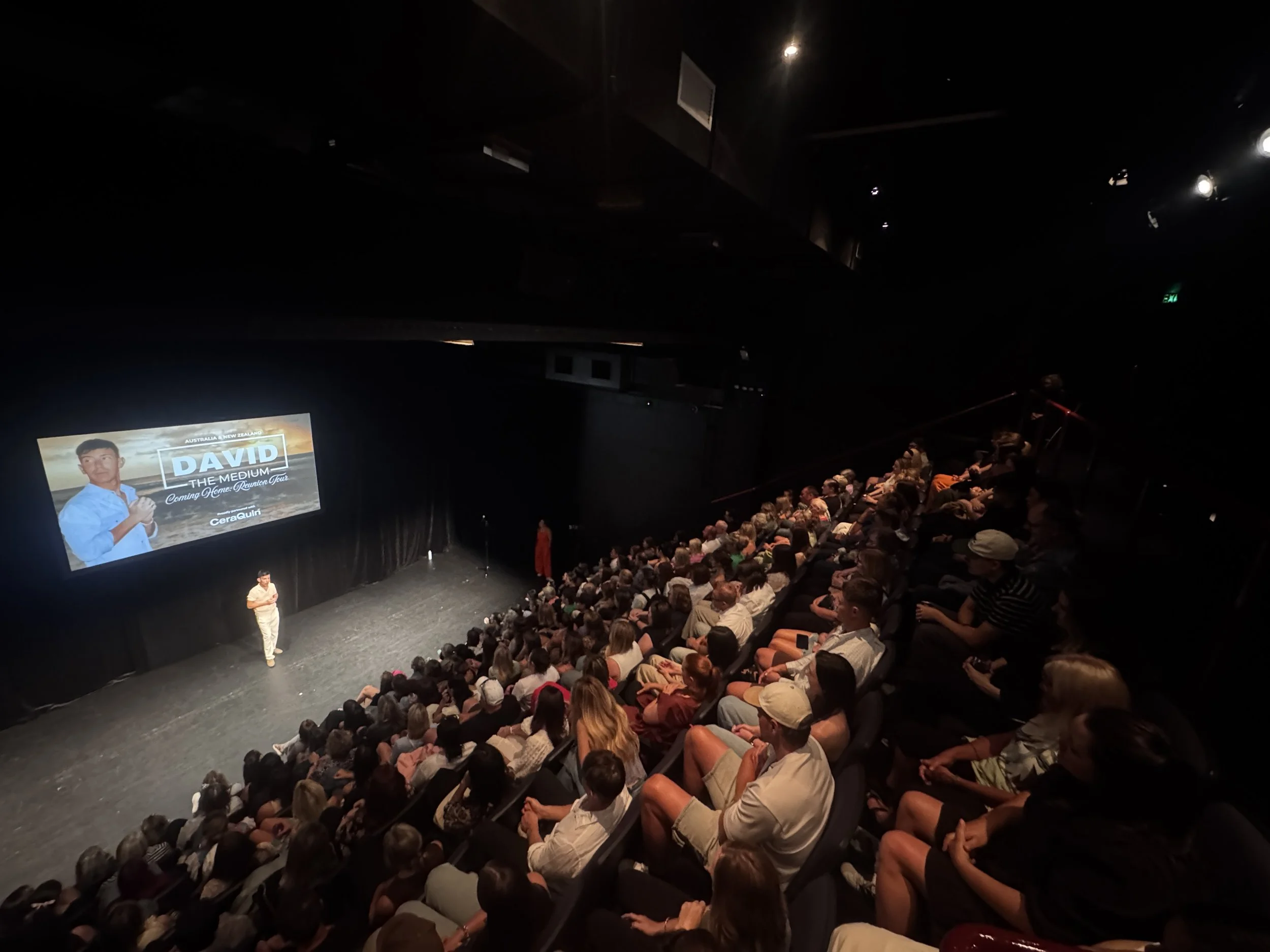 LIVE TOUR — DAVID THE MEDIUM