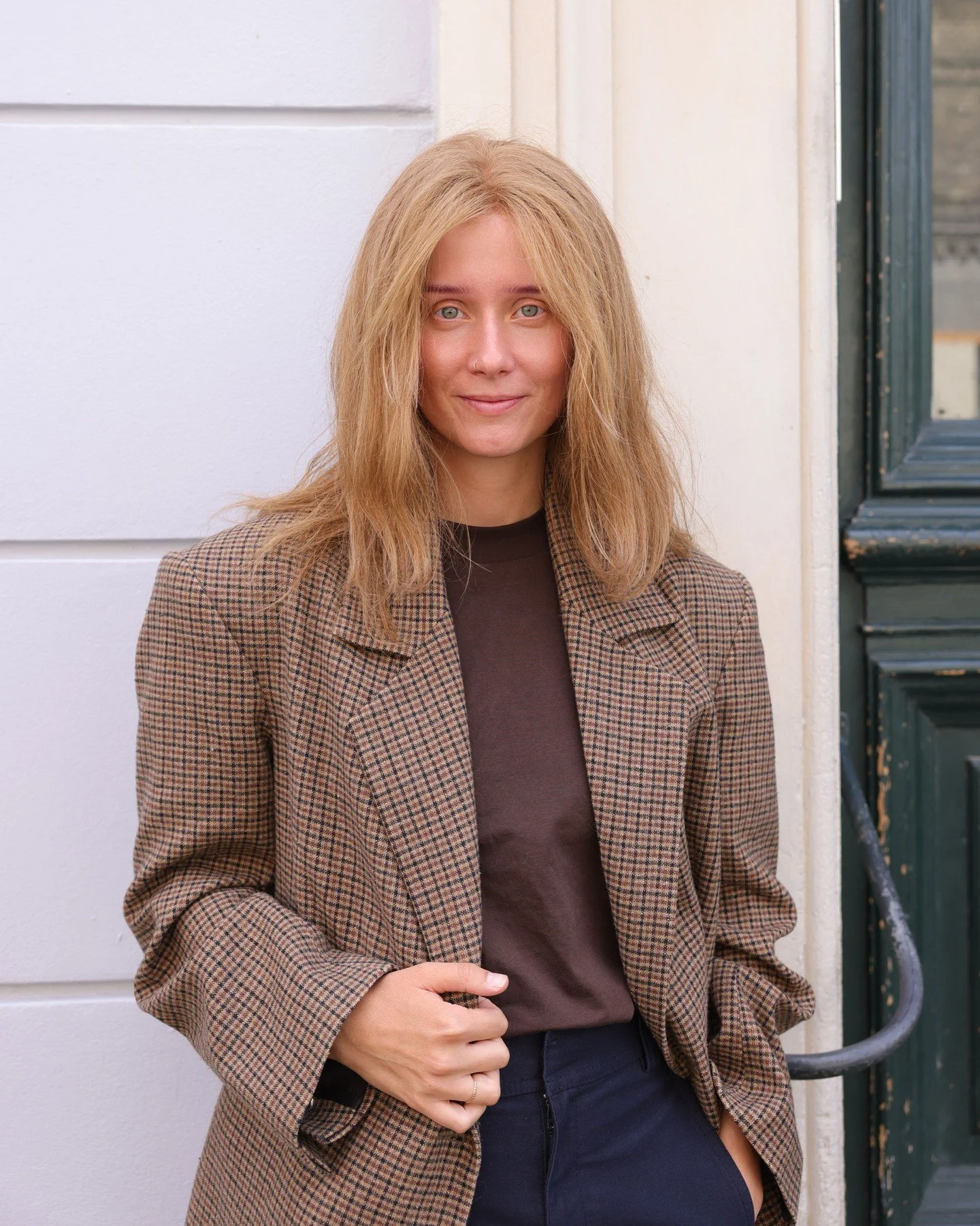 When I was a psychology student, my ADHD diagnosis gave me a roadmap to my sensory needs and opened up what was always part of my nervous system. Since then, I&rsquo;ve specialised in neurodiversity-affirming therapy for divergent clients.
I know eve