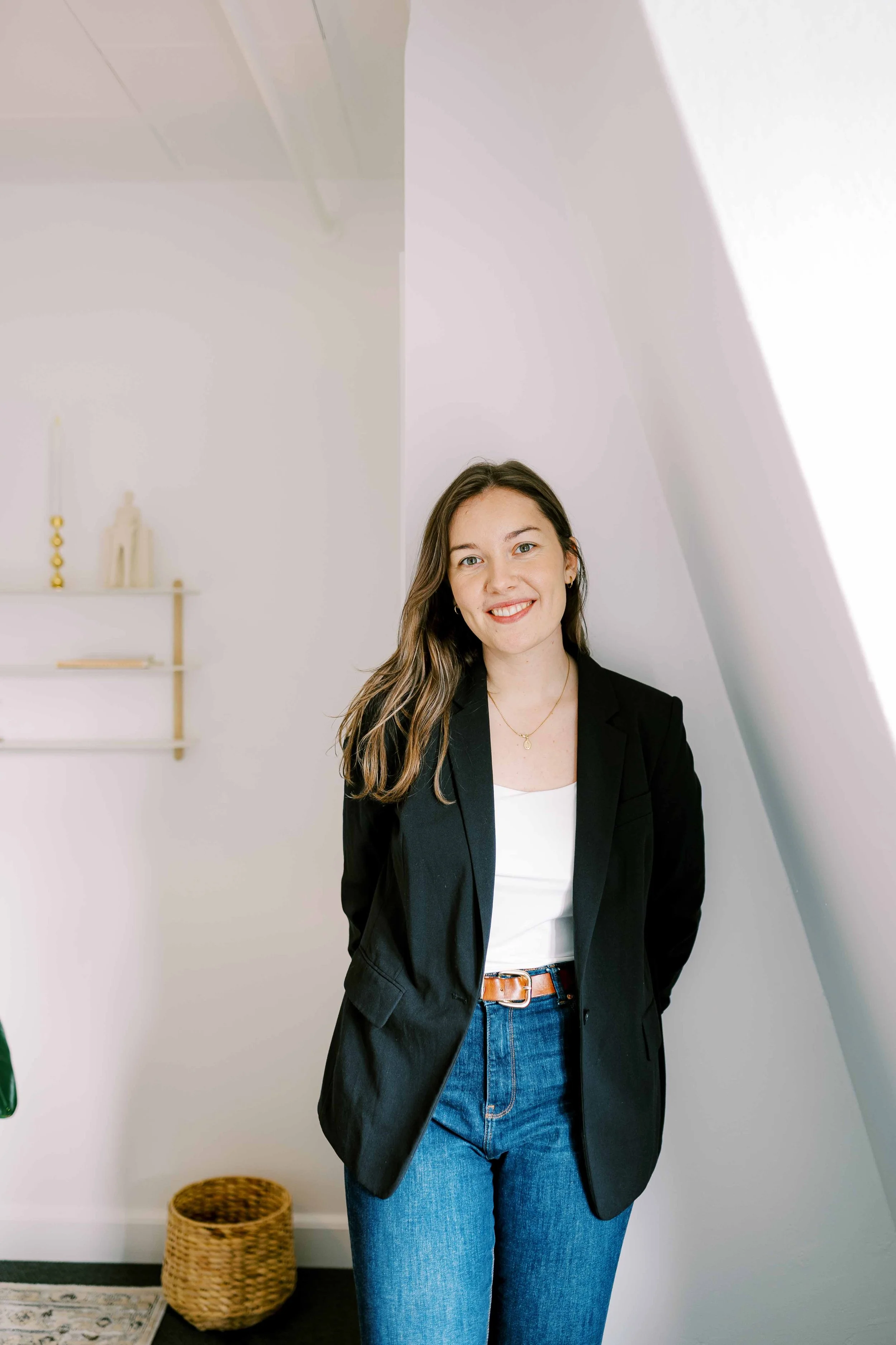 Hue Therapy Therapist | Anna