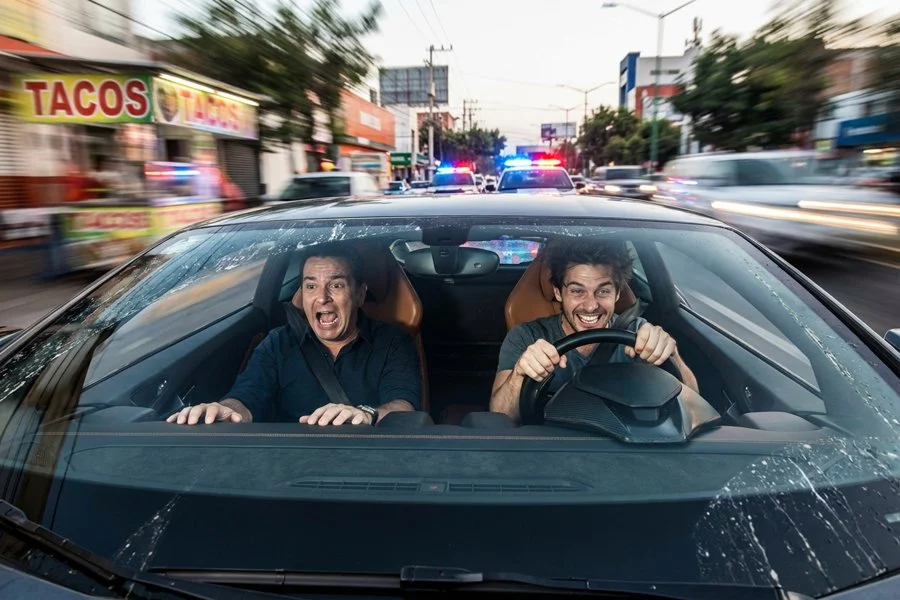 Música clásica, autos y motocicletas