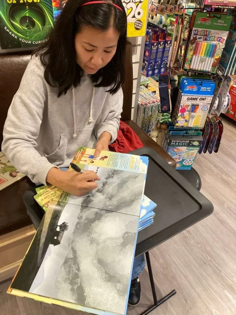 Kicked off @litfest_hk in the best way possible with @sarahkrose3! 📚✨

We hit @bookazinehk to sign copies of A Roof! 🖊️📖 and then settled in for an inspiring talk with @ericalyonswrites, @rashmiwriting, and Wesley King. Excited for the rest of the