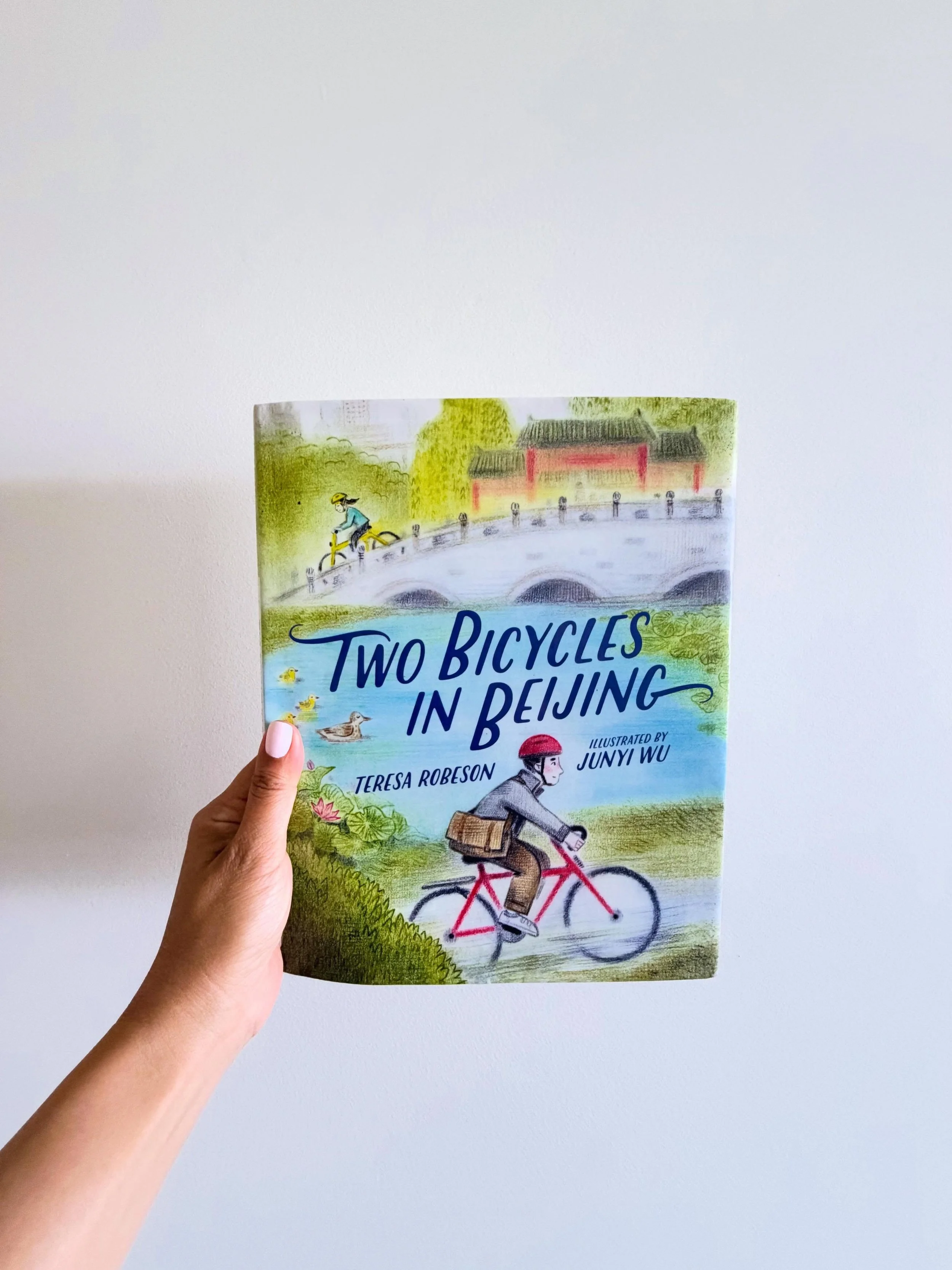 Lunzi and Huangche came from the same factory. Side by side in a Beijing shop window, they watch the city together. They wish they could stay this way forever. But one day, a girl buys Huangche, the yellow bike. Soon after, a delivery boy picks Lunzi
