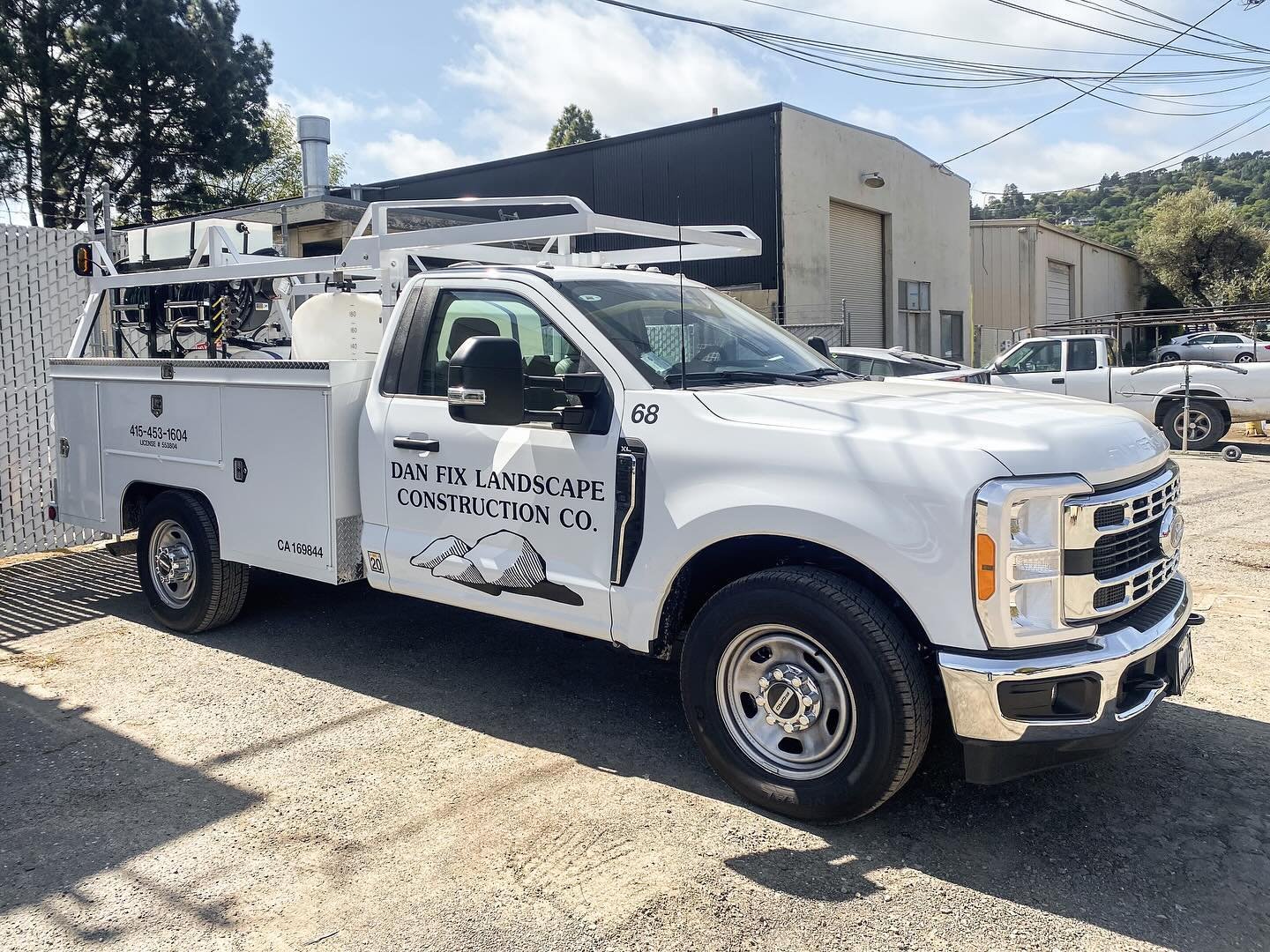 We are thrilled to share DFLC has added a 2023 Ford F-350 one ton, Plant Health Care Truck to our fleet! Equipped with all the tools necessary for comprehensive plans and tree care, our team can now reach even the most remote properties with ease.

W