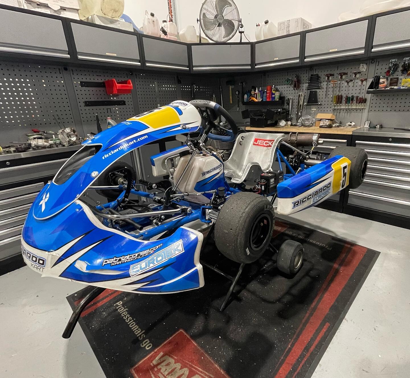 The first club meeting win for Olivier Joynes in KA3J Heavy in the Ricciardo S14 chassis at Wanneroo Raceway and continues to show consistent progress since starting the sport. Good job!

#eurotek #birelart #iame #lecont #vrooamlubricants #patrizicor