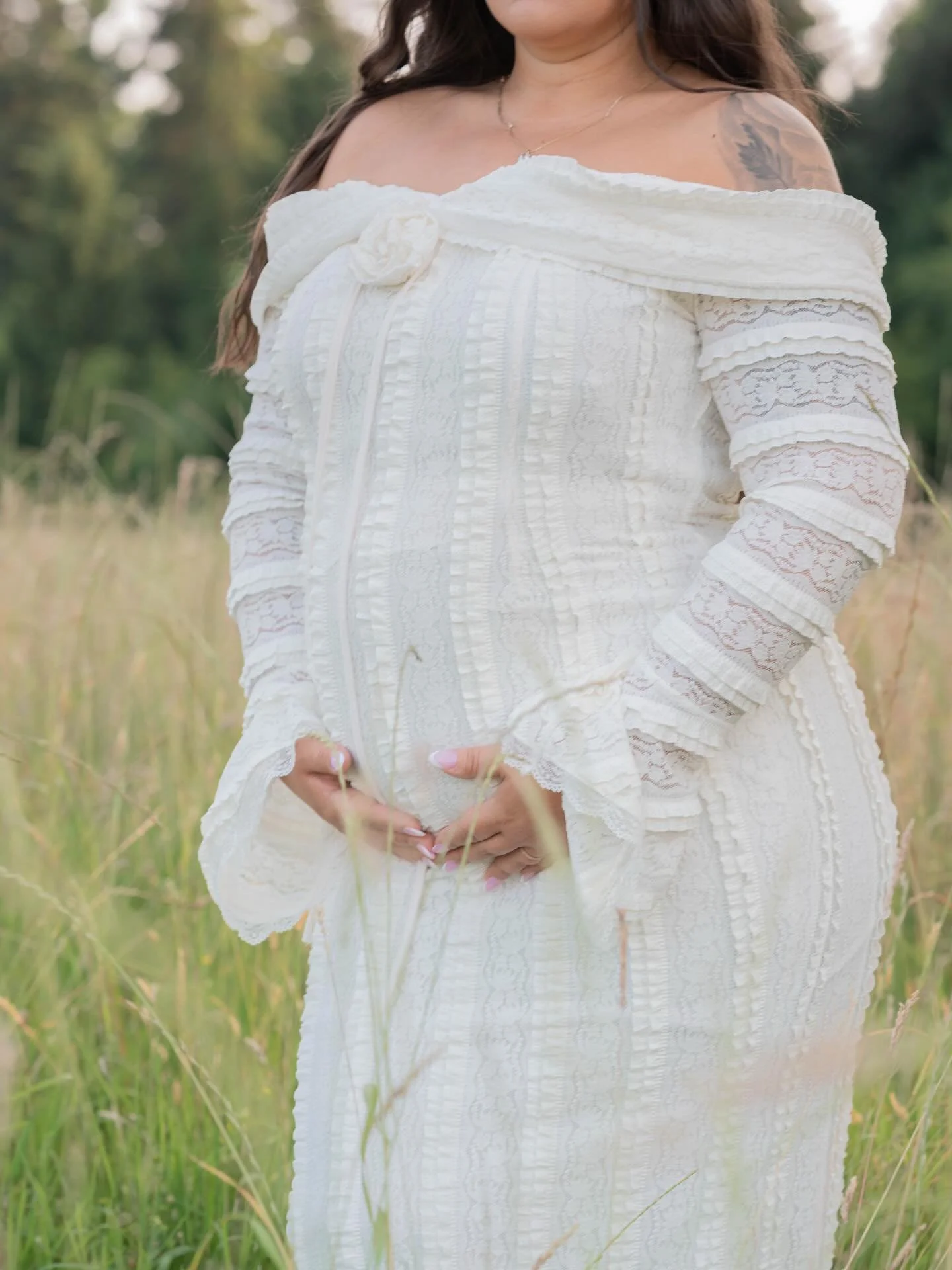 Beautiful mom 🤰🏻🩵🩷 #mom #mommy #mommytobe #momtobe #baby #pregnant #pregnancy #pregnancyshooting #couple #photoshoot #lucerne #zurich #switzerland