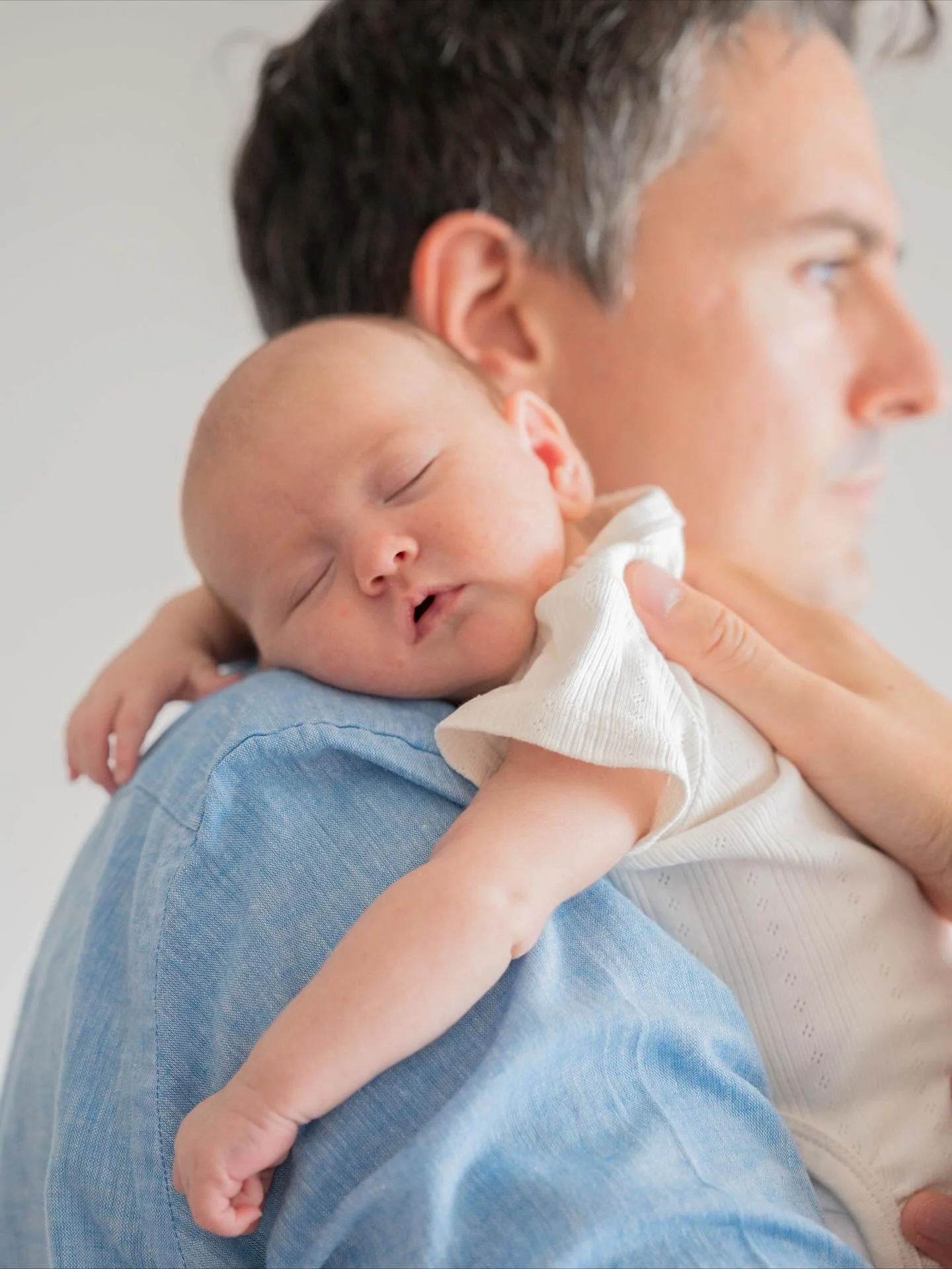 Daddy&rsquo;s little girl 💗💖💕💓
#familyphotoshoot #familyphotography #familylove #familymoments #lovemyfamily #capturedmemories #togetherisbest #familytime #familyportrait #photographylove #lifestylephotography #memoriesforever #jafirastudio #outd