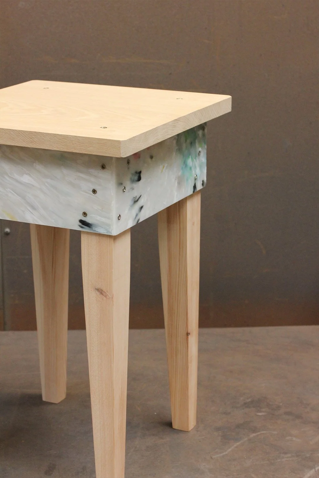 MicaellaPedros_ManyParts_Stool01_Detail01_Web.jpg