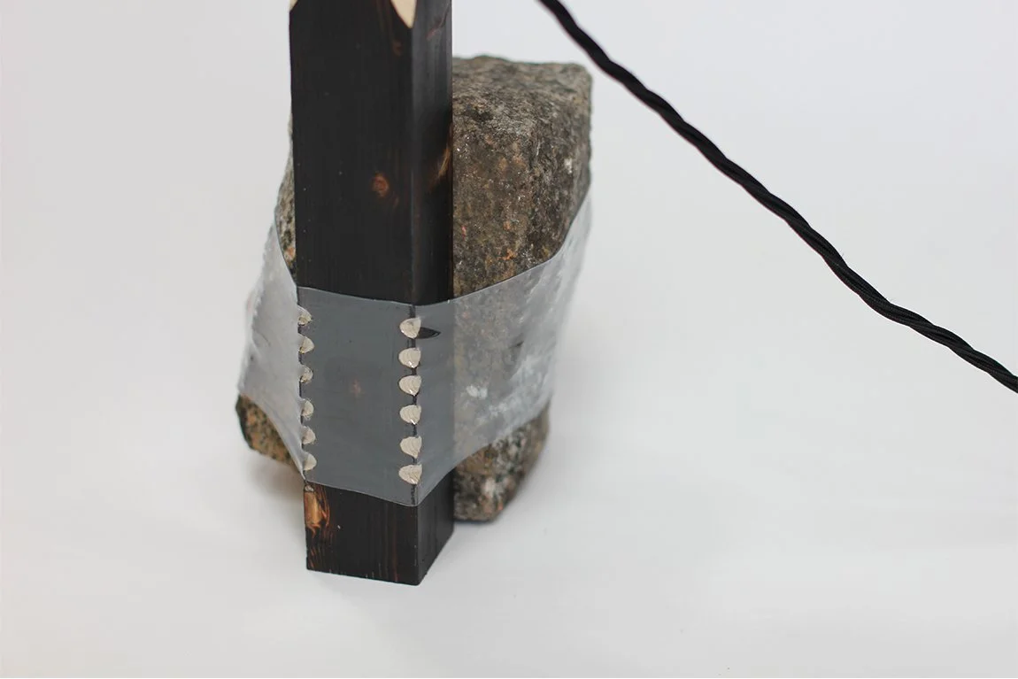 MicaellaPedros_JoiningBottles_StoneLamp01_joiningstonedetail.jpg