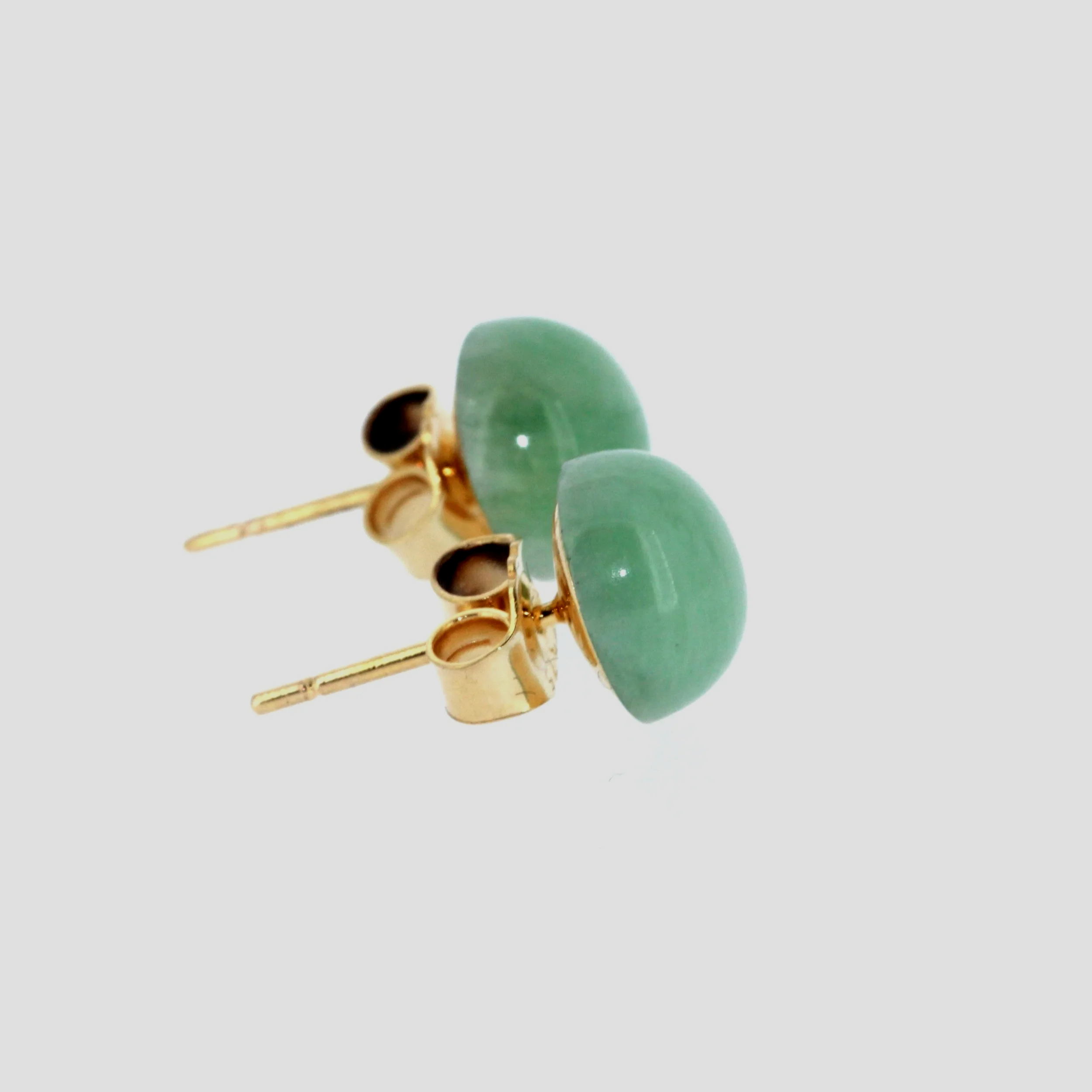 Jade-stud-earrings-9ct-yellow-gold-jewellery-www.saulgreenstyein.co.uk4.png