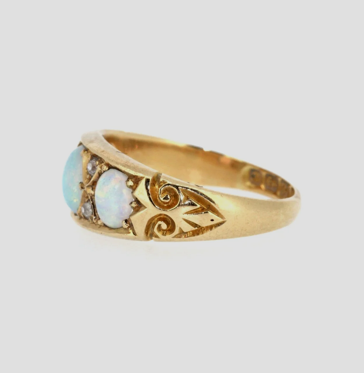 Opal-diamond-ring-18k-yellow-gold-1900-jewellery-www.saulgreenstein.co.uk2.png
