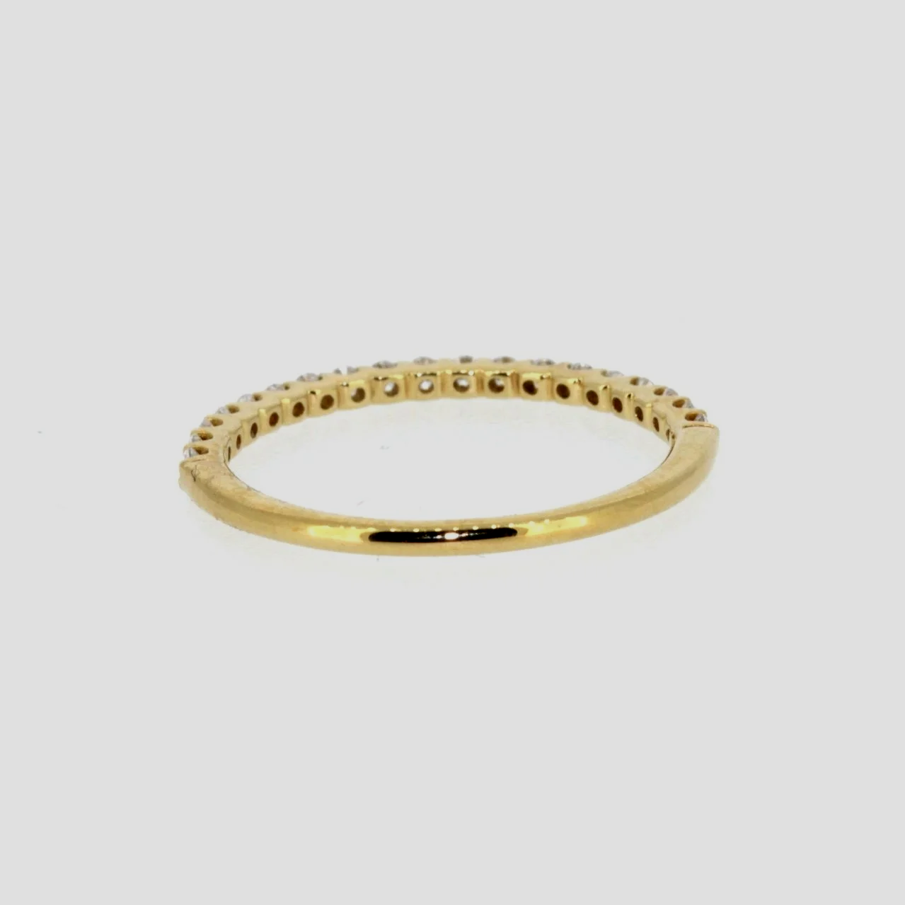 0.27ct-diamond-half-eternity-ring-18k-yellow-gold-www.saulgreenstein.co.uk3.png