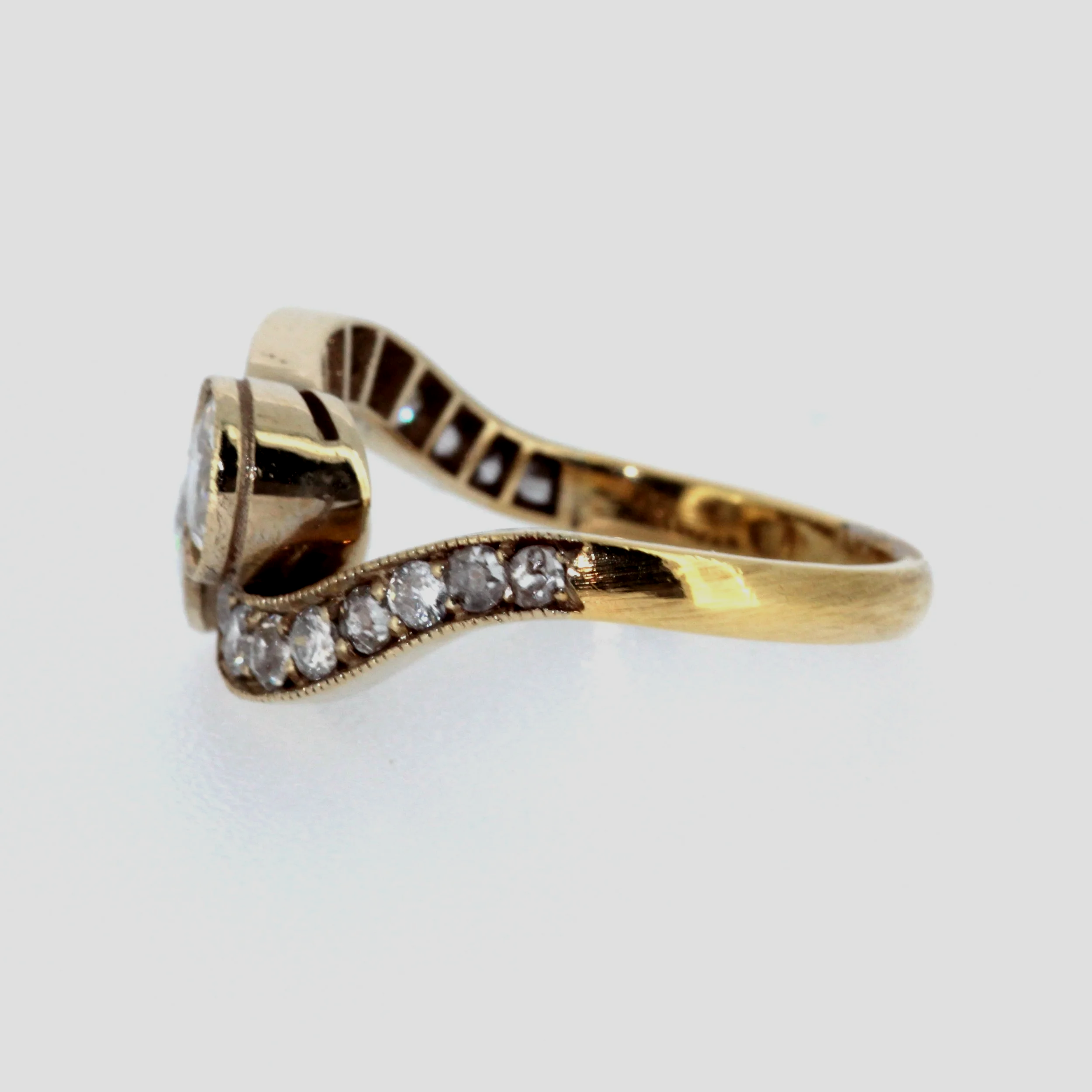 Old-cut-toi-et-moi-ring-engagement-ring-jewellery-www.saulgreenstein.co.uk4.png
