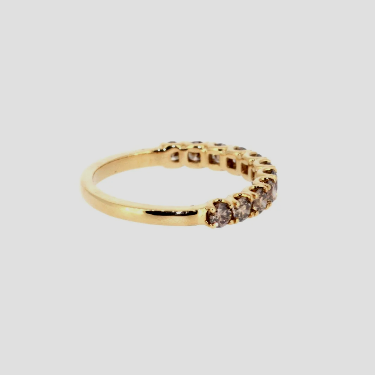 0.72ct-cognac-diamond-half-eternity-ring-18k-yellow-gold-www.saulgreenstein.co.uk4.png