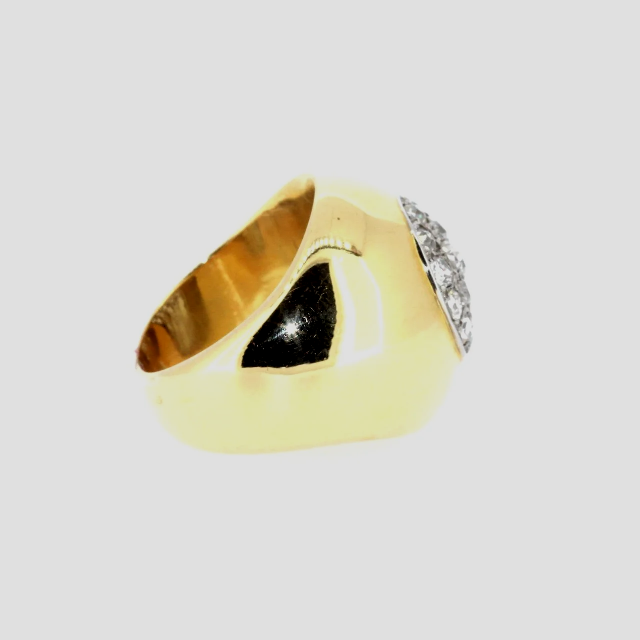 1.5ct-diamond-bombe-ring-18k-yellow-gold-jewellery-www.saulgreenstein.co.uk4.png