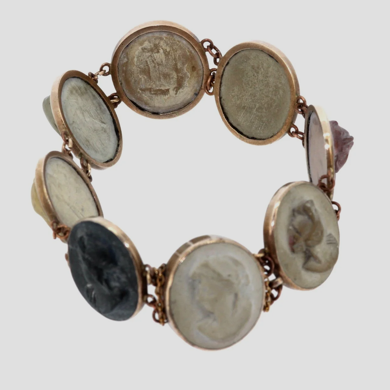 Italian-lava-cameo-bracelet-1920-antique-jewellery-www.saulgreenstein.co.uk1.png