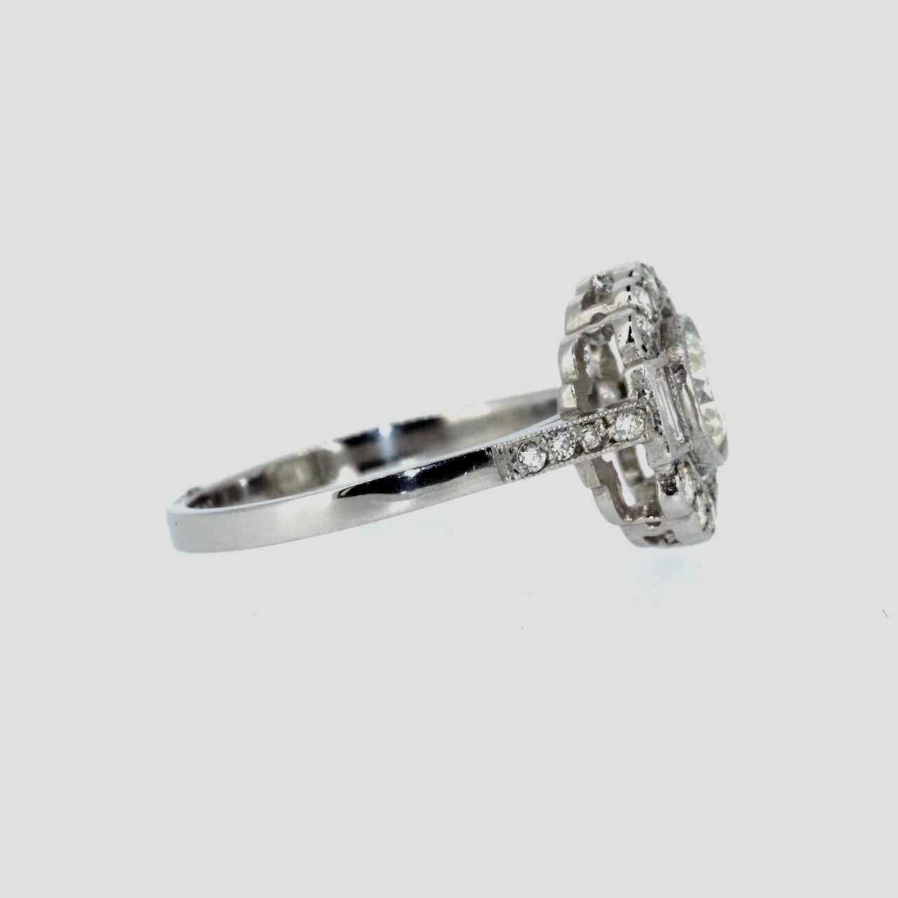 Art-deco-diamond-ring-platinum-jewellery-www.saulgreenstein.co.uk4.png