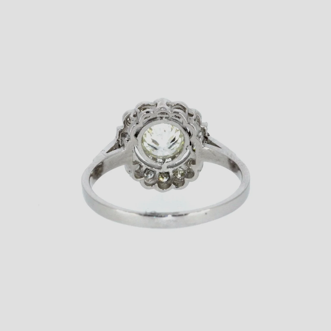 Art-deco-diamond-ring-platinum-jewellery-www.saulgreenstein.co.uk3.png