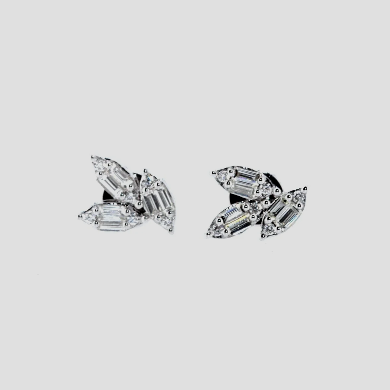 Leaf-diamond-stud-earrings-jewellery-www.saulgreenstein.co.uk1.png