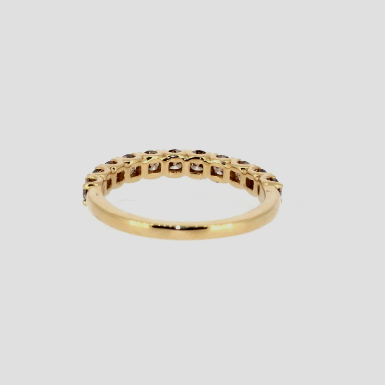 0.72ct-cognac-diamond-half-eternity-ring-18k-yellow-gold-www.saulgreenstein.co.uk3.png