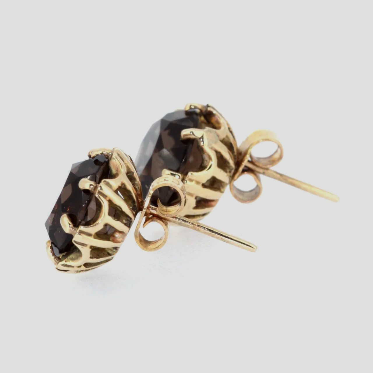 Smoky-quartz-stud-earrings-9ct-yellow-gold-jewellery-www.saulgreenstein.co.uk2.png