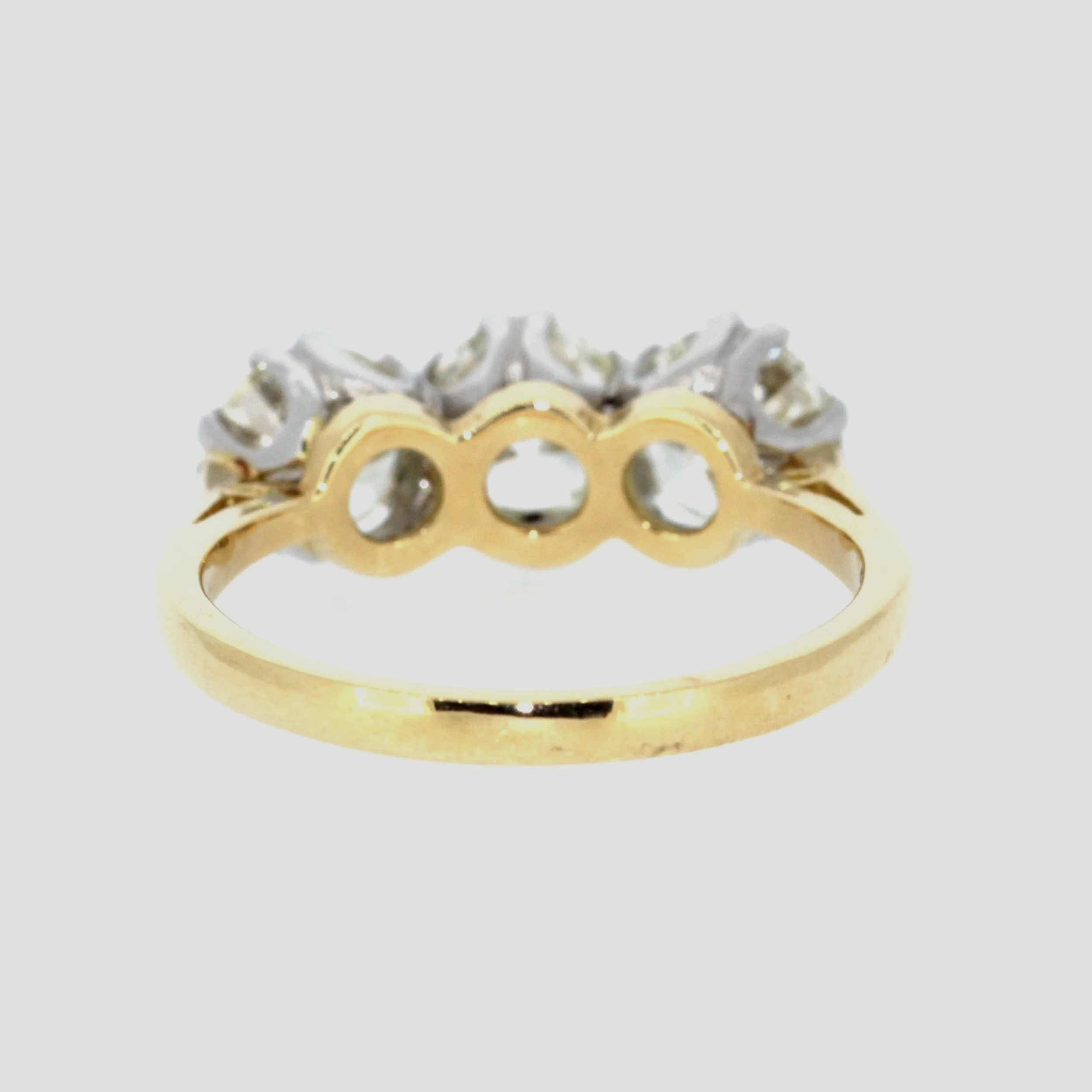 2.78-three-stone-diamond-ring-jewellery-www.saulgreenstein.co.uk3.png