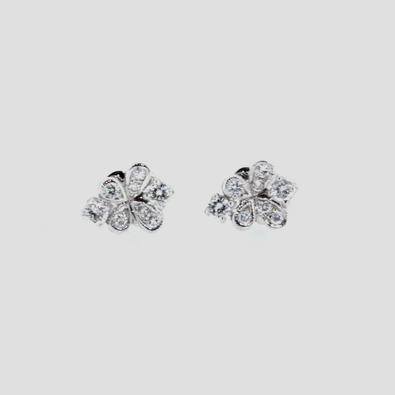 Fancy-diamond-stud-earrings-jewellery-www.saulgreenstein.co.uk1.png
