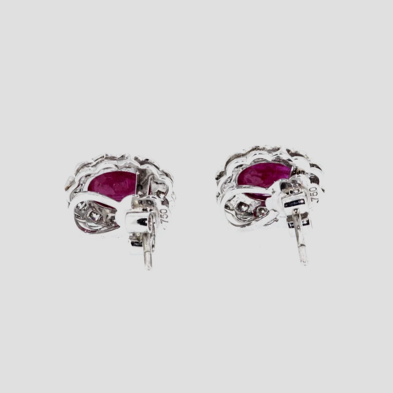 Ruby-diamond-cluster-earrings-18k-white-gold-jewellery-www.saulgreenstein.co.uk3.png
