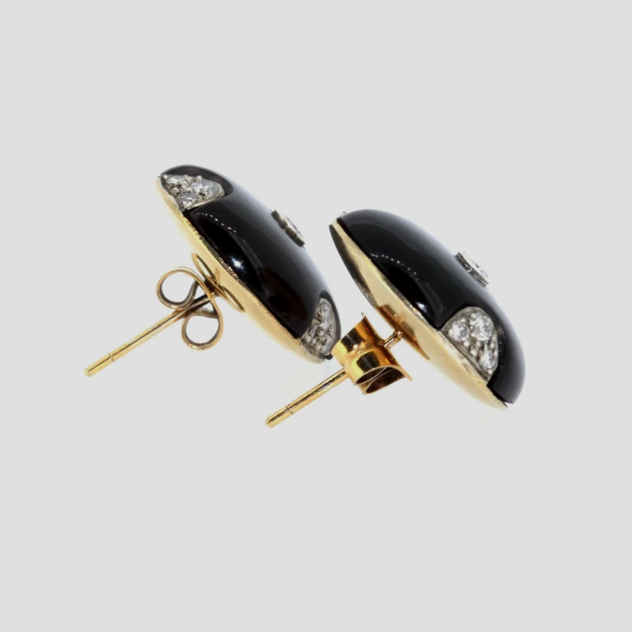 Onyx-diamond-circular-stud-earrings-1920-jewellery-www.saulgreenstein.co.uk5.png