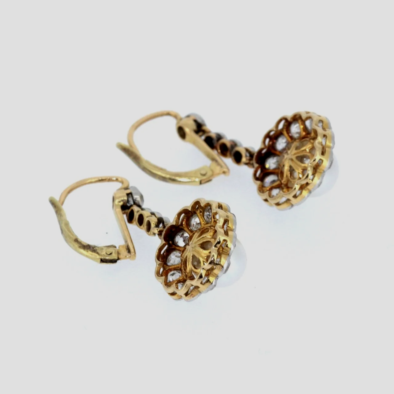 Pearl-oldcut-diamond-drop-earrings-18k-yellow-gold-platinum-jewellery-www.saulgreenstein.co.uk5.png