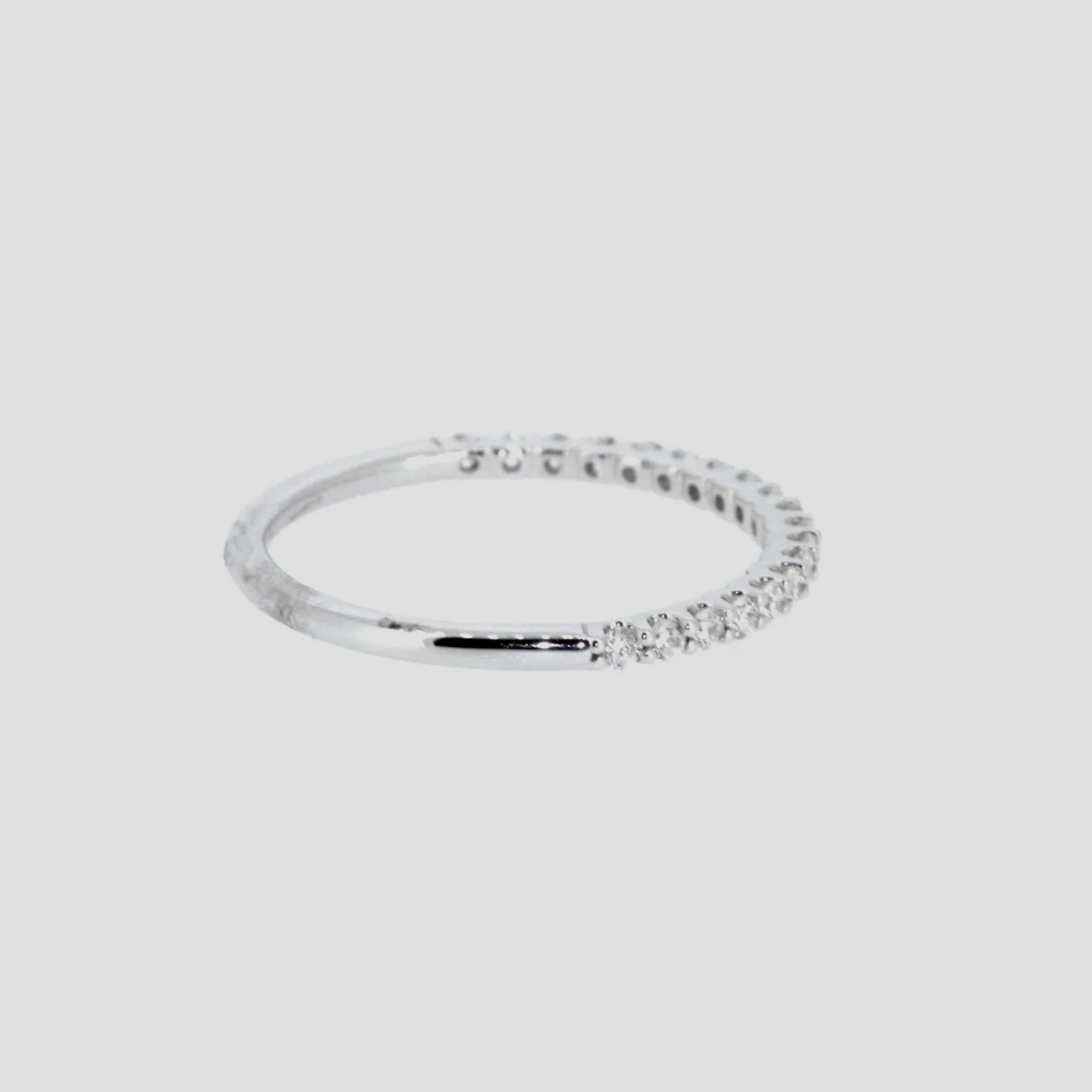 0.28ct-diamond-half-eternity-ring-18k-white-gold-www.saulgreenstein.co.uk4.png