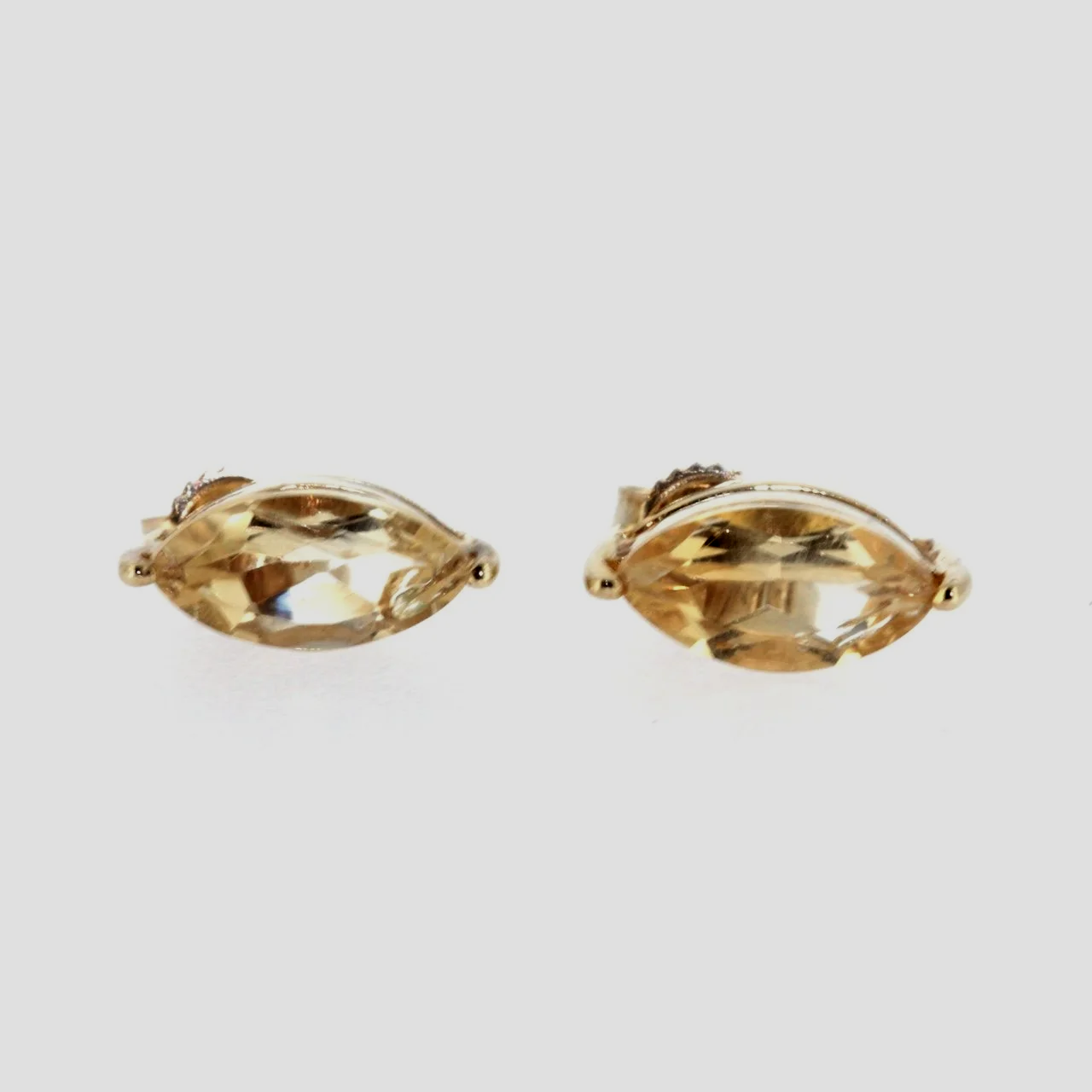 Marquis-citrine-stud-earrings-9ct-yellow-gold-jewellery-www.saulgreenstein.co.uk1.png