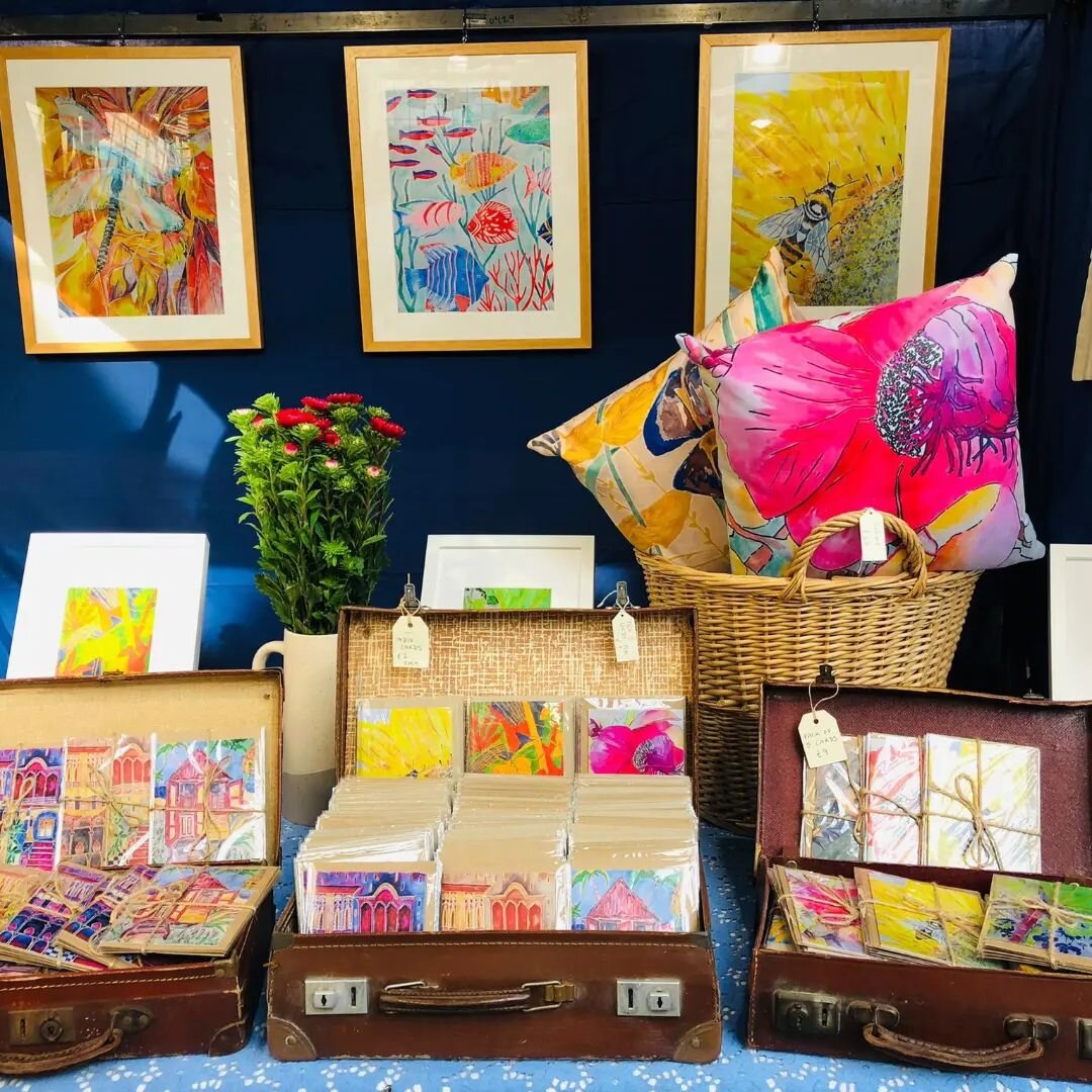 Greenwich Market Sunday...new look stall and my latest art series. Feeling joyful 🌷🌻⚘
.
.
.
.
#greenwichmarketlondon #katehebdenbrittainart #greenwichartists #greenwich #independentartist #storytellingthroughart #vibrantartwork #travelartist #natur