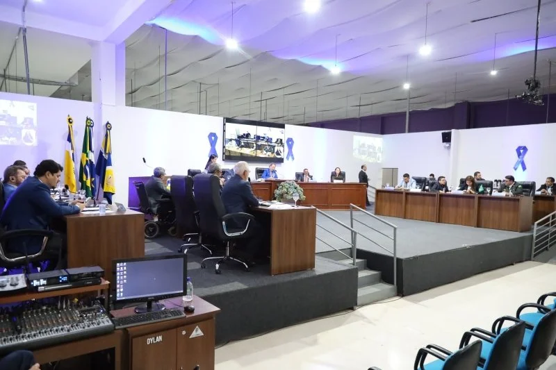 Câmara aprova projeto que cria 210 cargos para professores de apoio pedagógico na Reme