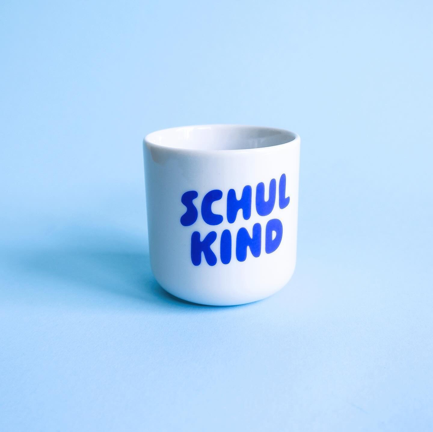 Nach meinem Urlaub war sie endlich da, die Palette mit den neuen tinyday-Bechern. Bin so gespannt, wie sie Euch gefallen. Hab sie Euch direkt online gestellt ✌🏻
#einschulung #kinderbecher #schulkindbecher #becher #cup #mug #schulkind #flitzpiepe #to