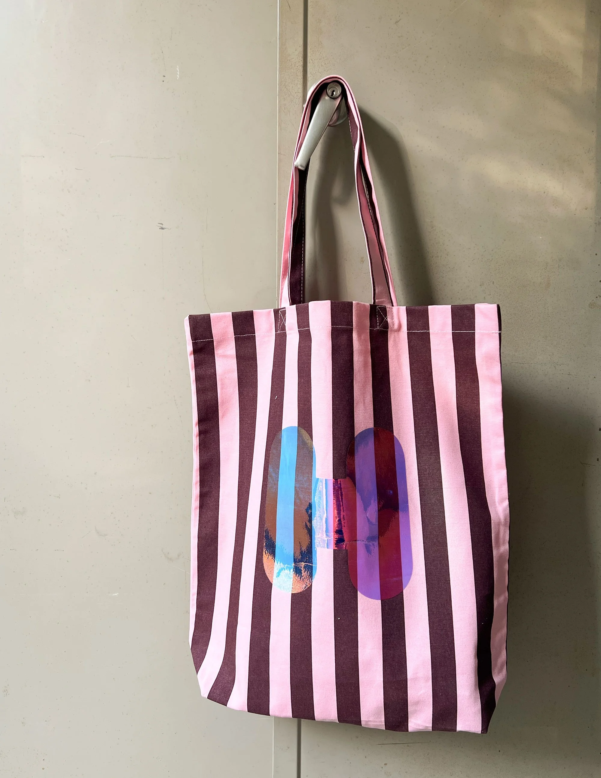 tinyday-taschen-initale-rosa-schokolade-2.jpg