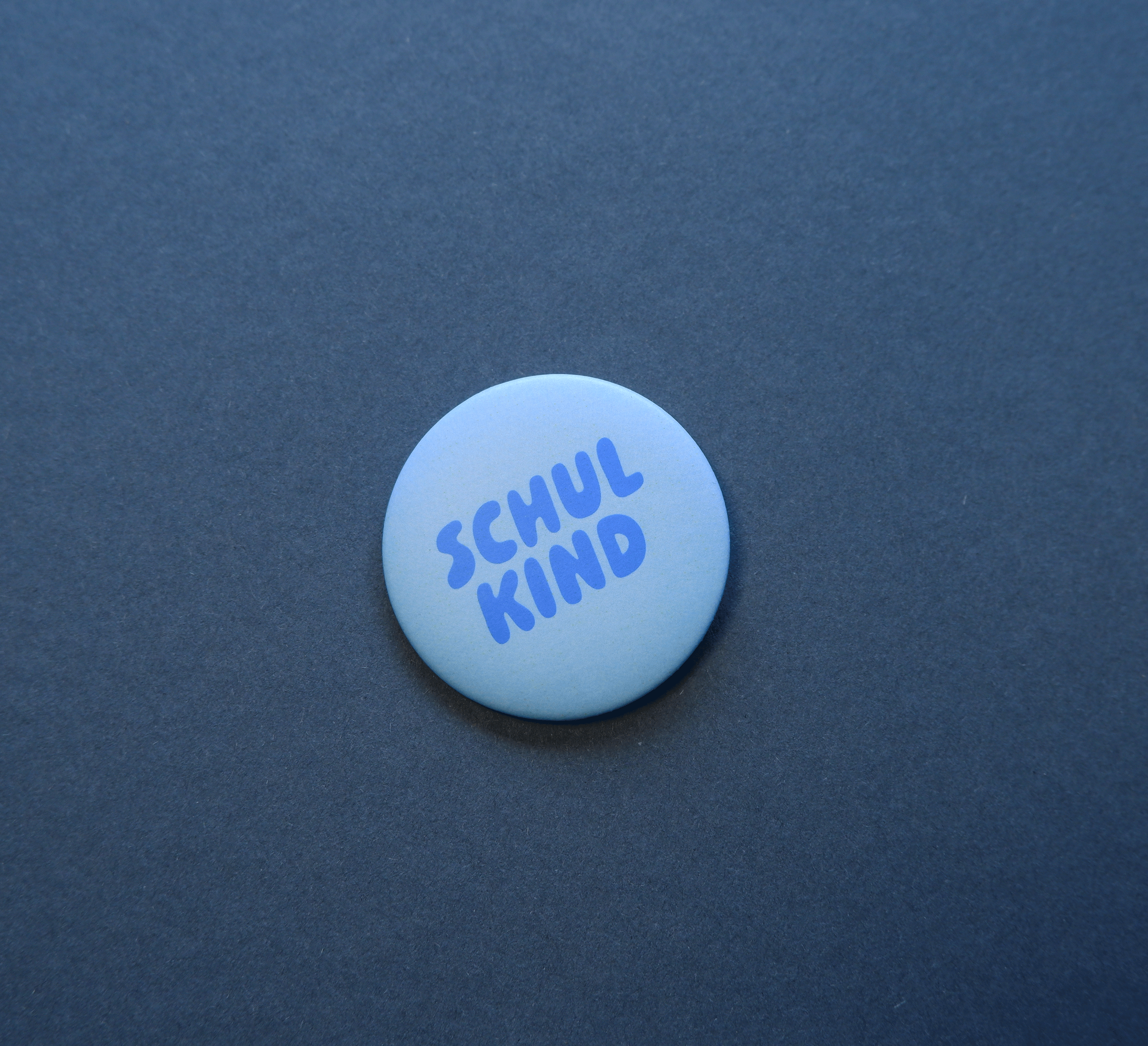 tinyday-button-schulkind-blau-blau-2.png