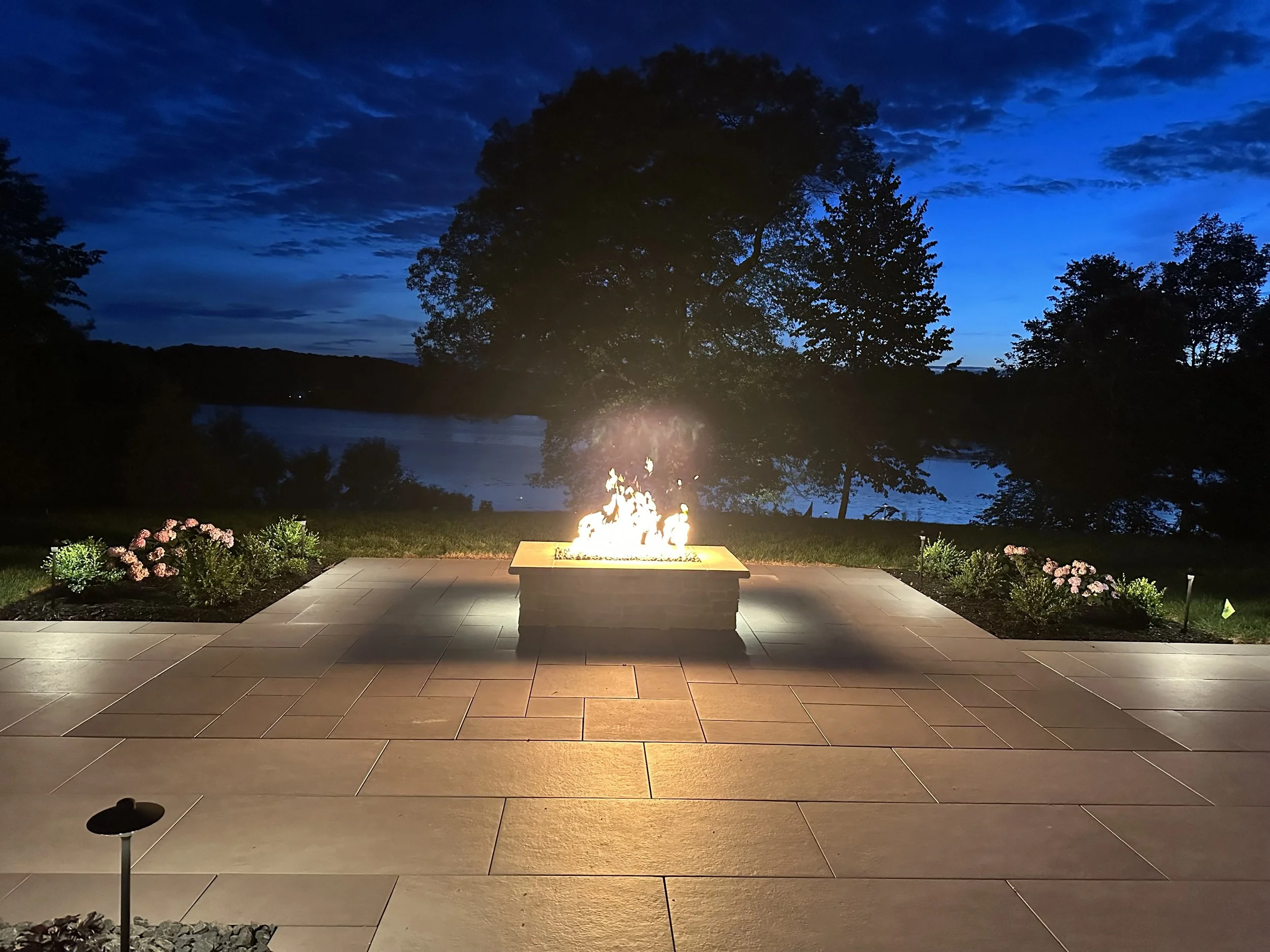 Lakeside Linear Fire Pit.jpeg