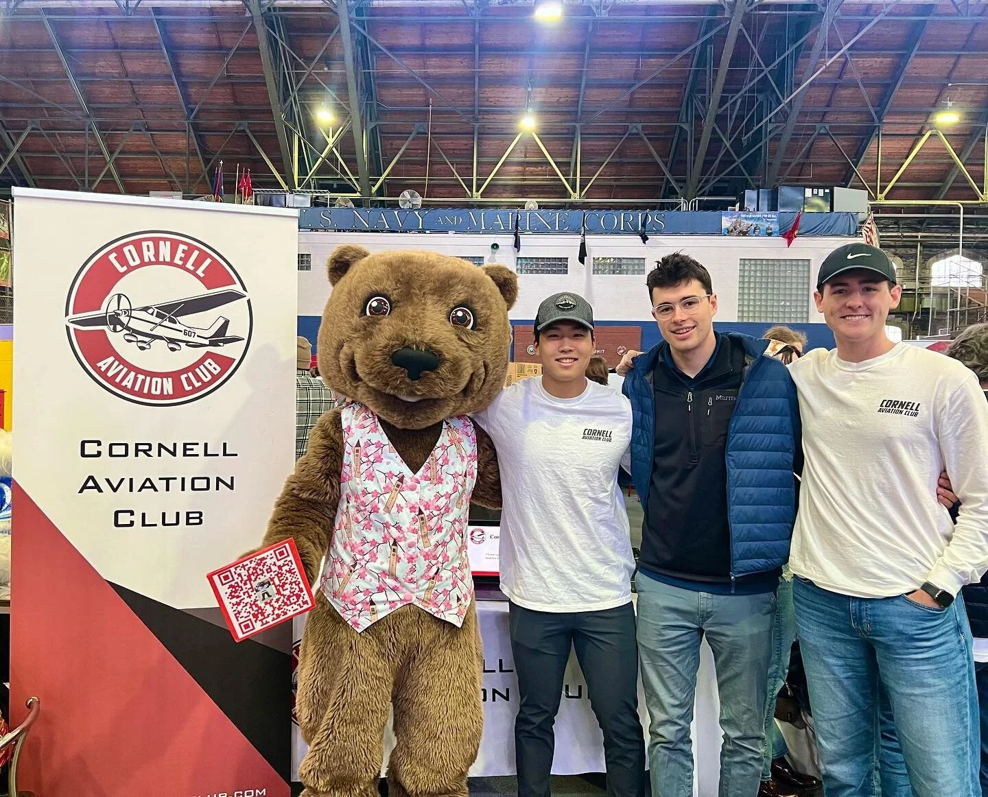 @touchdowncornell came to visit our booth at club fest today! Welcome to all who joined us, and it was also awesome having some existing members stop by and say hello! 🛫