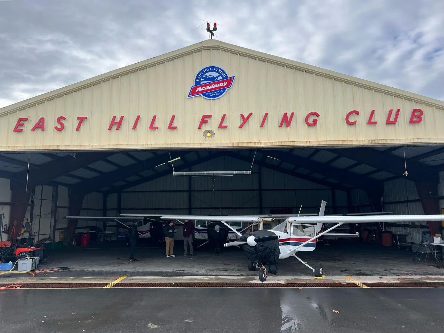 Huge thanks to @flyeasthill and Eric Hummel, the chief flight instructor at East Hill Flying Club for hosting us today. Learning about the flight training process and methods involved was certainly insightful, and we definitely got more than we barga