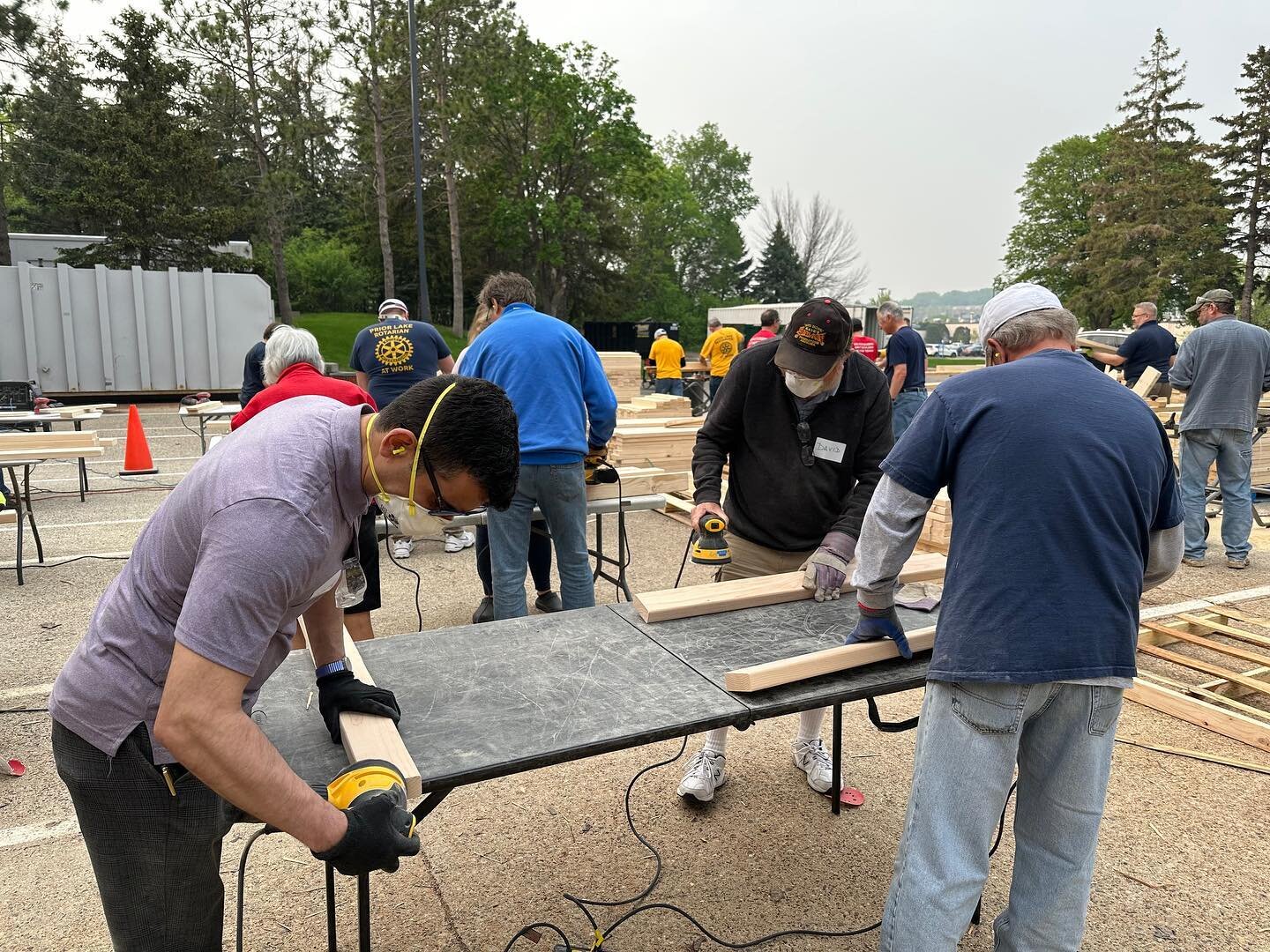 Thank you to everyone who participated in the Sleep in Heavenly Peace bed build project on Thursday!