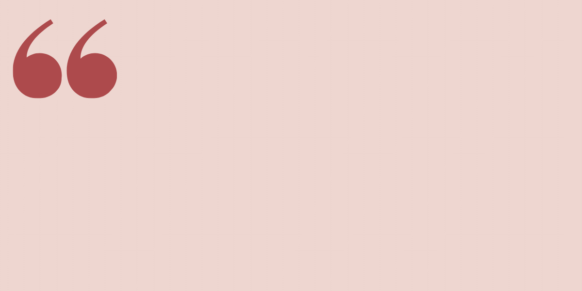 fonds rose pale avec guillemets.png