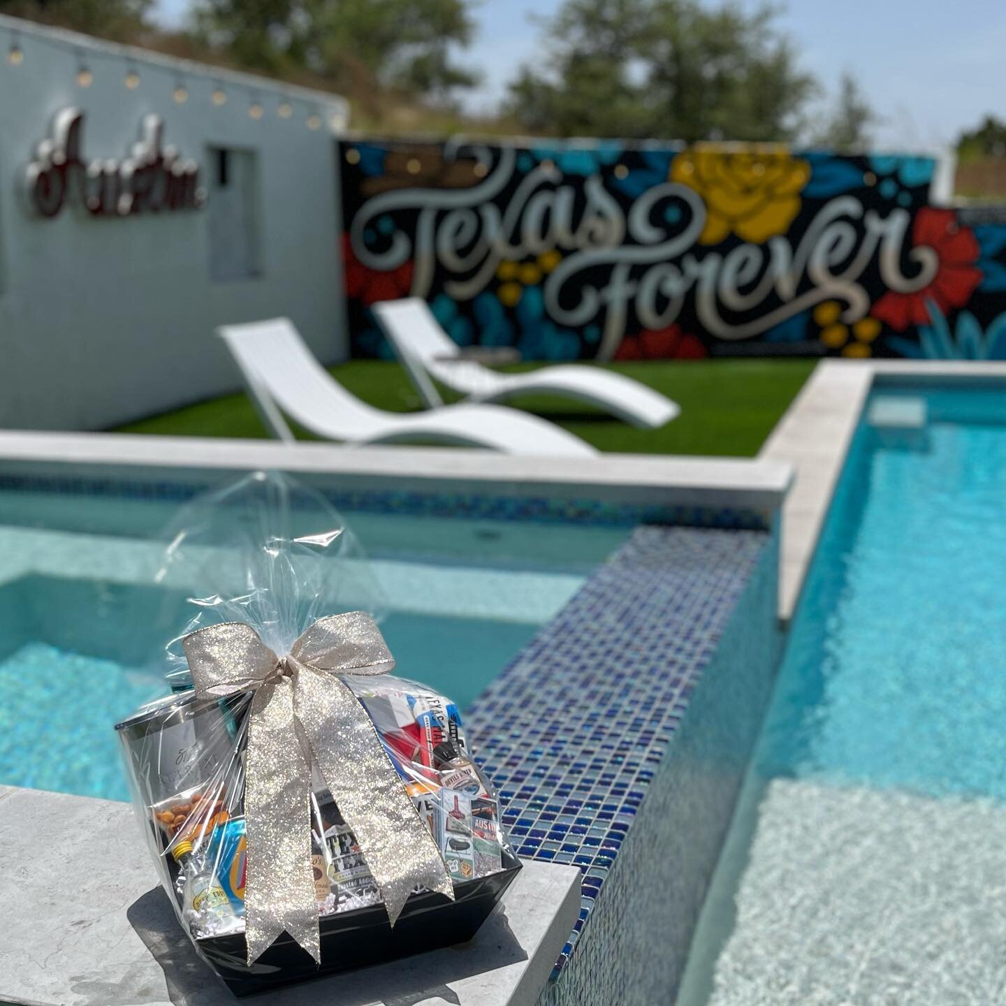 Love this new mural @512retreat vacation rental! Book a stay and enjoy one of our Texas themed gift baskets! Texas Forever! #austin #texas #airbnb #gift #vacation #relax #pool