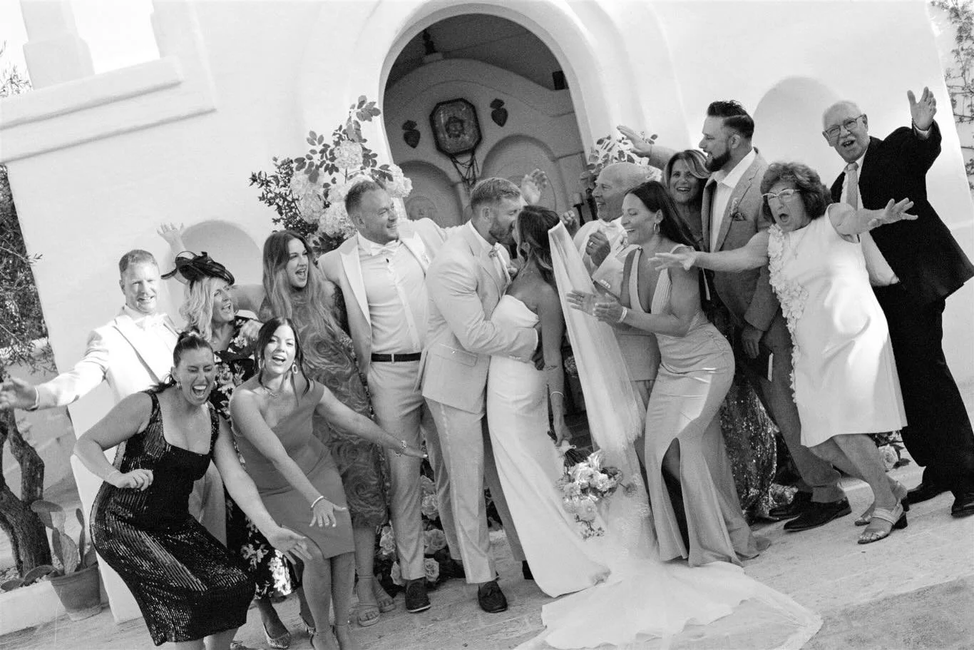 Because family are everything ✨

Suppliers 

Photographer @laurenelizabethphotographer 
Venue @masseriaborgoritella 
Planner @sublimae_wedding 
Florist @flower_addicted_angelica 
Dress @madewithlovebridal 
Grooms suit @mossbros 
Shoes @dolcevita 
Vid